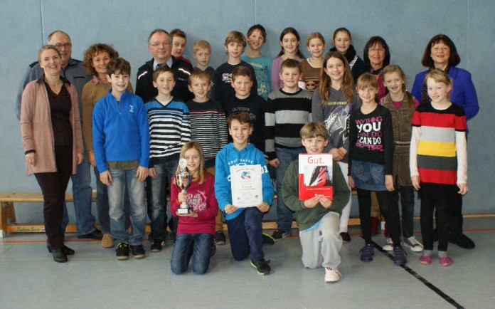 Die 4 b der Grundschule Offenbach ist Sieger der Jugendverkehrsschule SÜW.